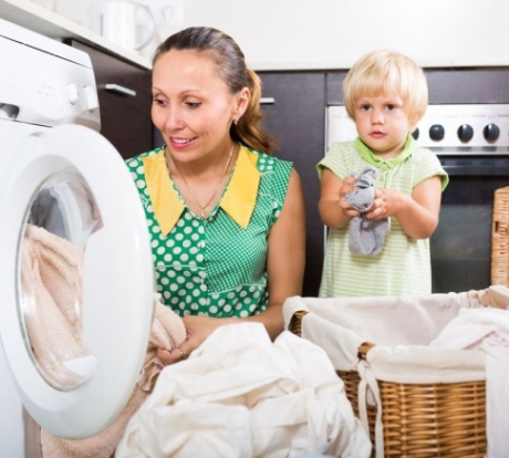 Δουλειές του σπιτιού: Πώς μπορούν τα παιδιά να βοηθήσουν